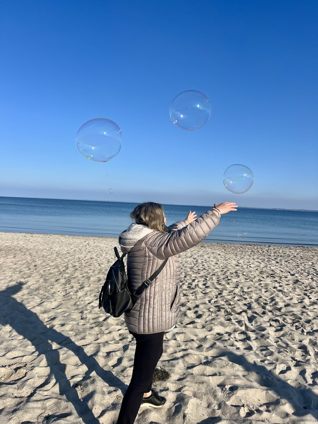 Seifenblasen am Strand von Haffkrug